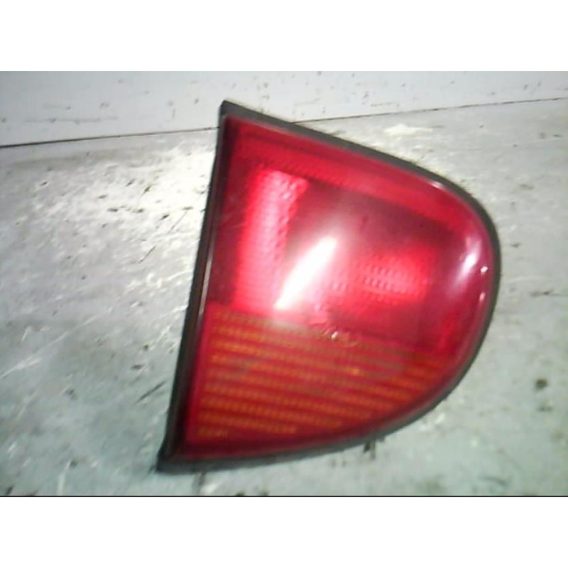 Feu arriere secondaire gauche (feux) FORD ESCORT 5