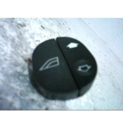 Interrupteur de leve vitre avant droit FORD FIESTA 5 Photo n°1