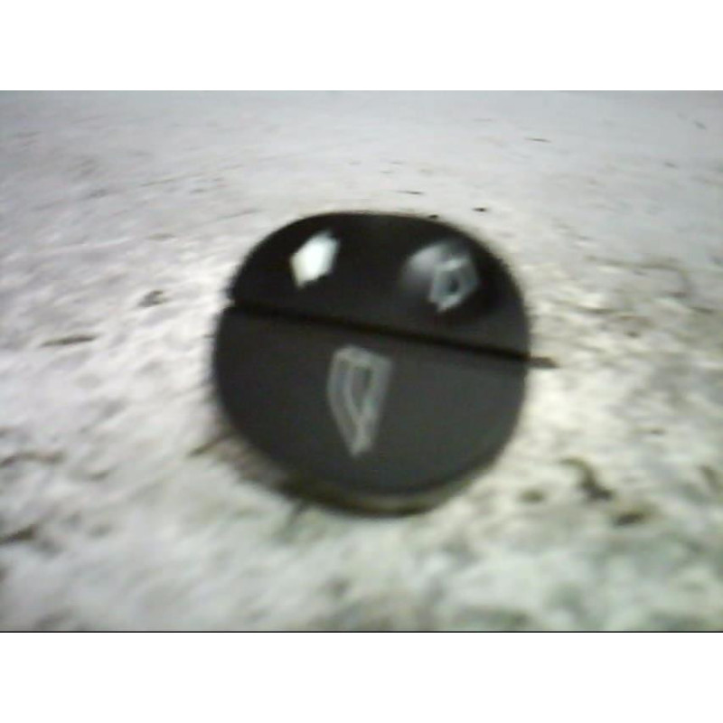Interrupteur de leve vitre avant droit FORD FIESTA 5
