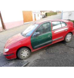 Optique avant secondaire droit (feux)(clignotant) RENAULT MEGANE 1