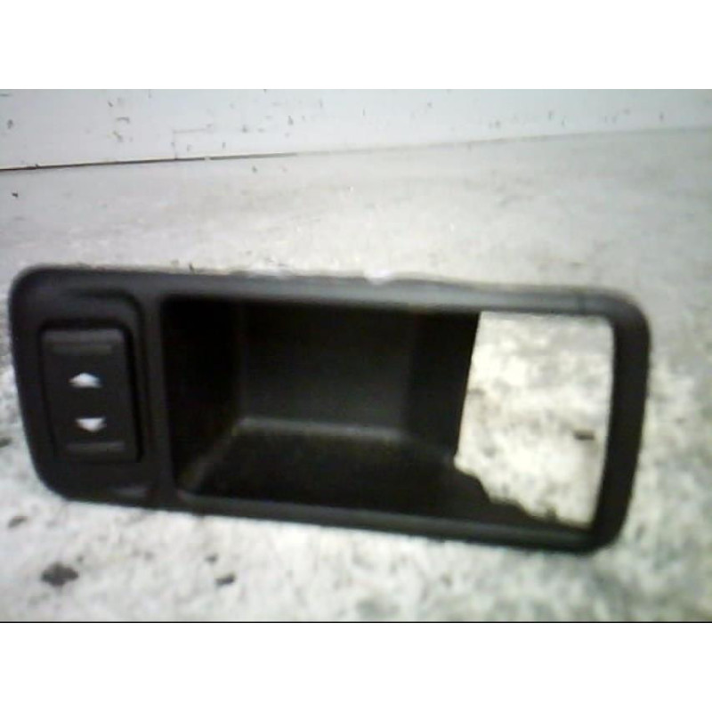 Interrupteur de leve vitre arriere droit FORD C-MAX 1