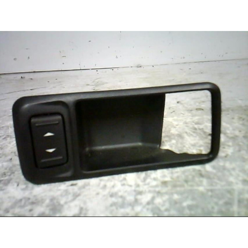 Interrupteur de leve vitre avant droit FORD C-MAX 1