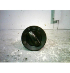 Commande de phare VOLKSWAGEN POLO 4 Photo n°1
