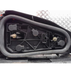 Feu arriere principal droit (feux) PEUGEOT 106 Photo n°3