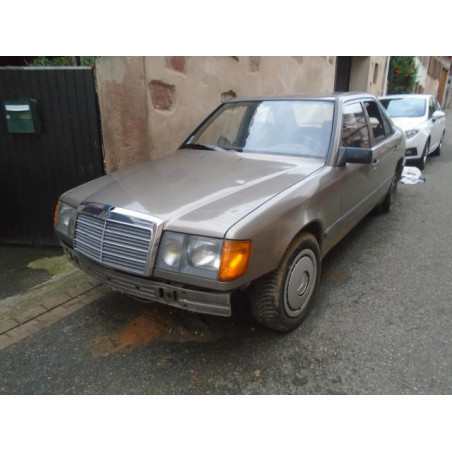 Feu arriere principal gauche (feux) MERCEDES 260 W124