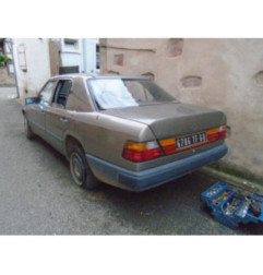 Feu arriere principal gauche (feux) MERCEDES 260 W124 Photo n°4