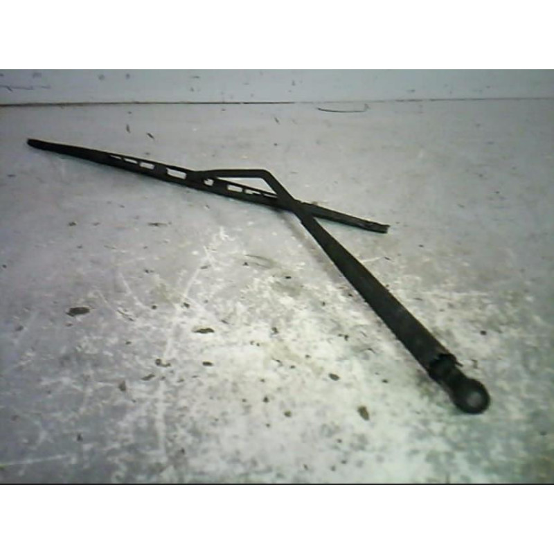 Bras essuie glace arriere MITSUBISHI PAJERO SPORT