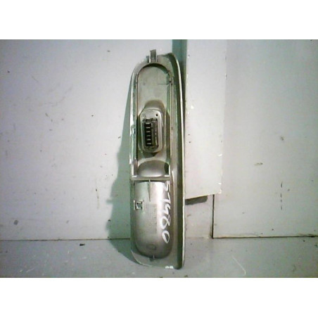 Interrupteur de leve vitre avant droit RENAULT TWINGO 1