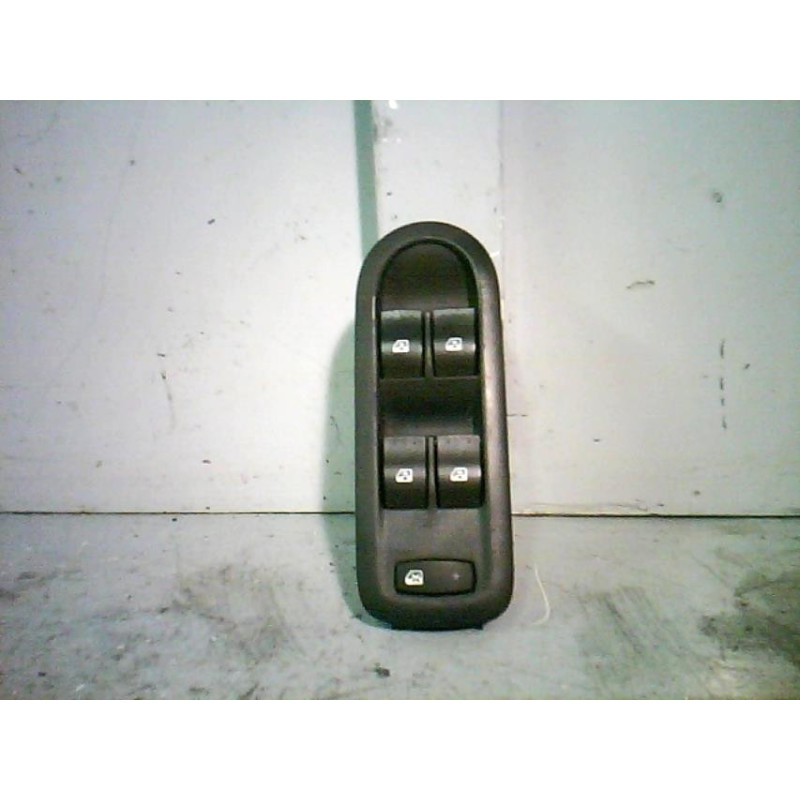 Interrupteur de leve vitre avant gauche RENAULT SCENIC 2