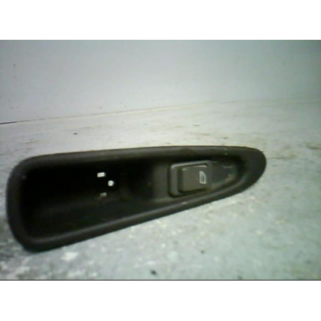 Interrupteur de leve vitre arriere gauche VOLVO V 40 1 Photo n°1