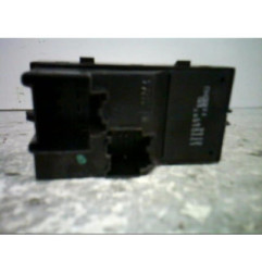 Interrupteur de leve vitre avant droit OPEL MERIVA B