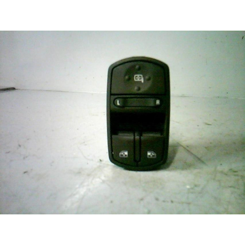 Interrupteur de leve vitre avant gauche OPEL CORSA D