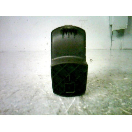 Interrupteur de leve vitre avant droit OPEL CORSA D