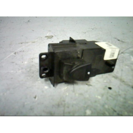 Interrupteur de leve vitre arriere gauche HONDA CIVIC 8 Photo n°1