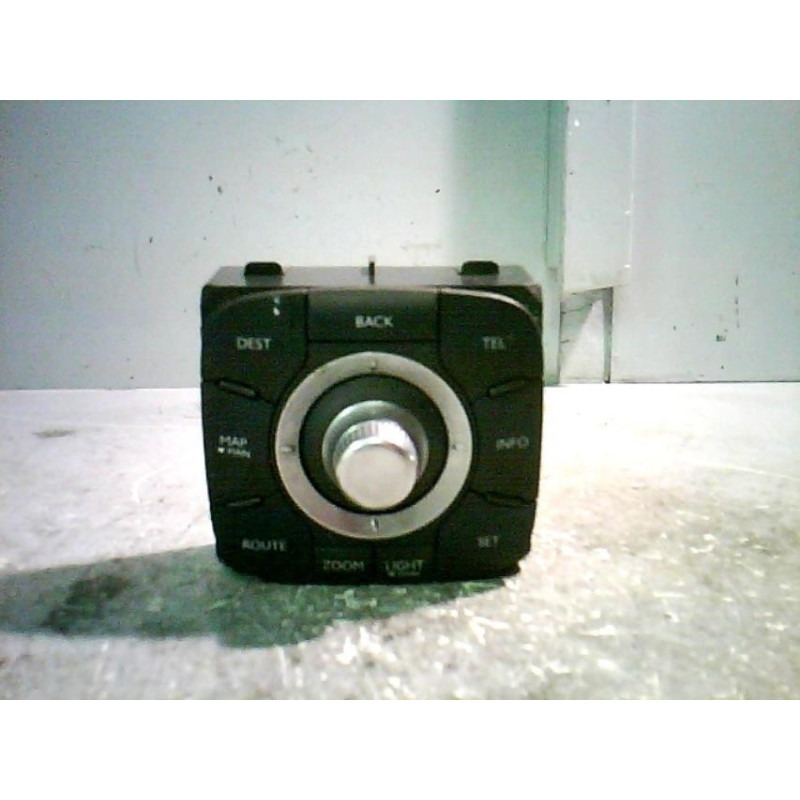 Commande GPS RENAULT LAGUNA 2