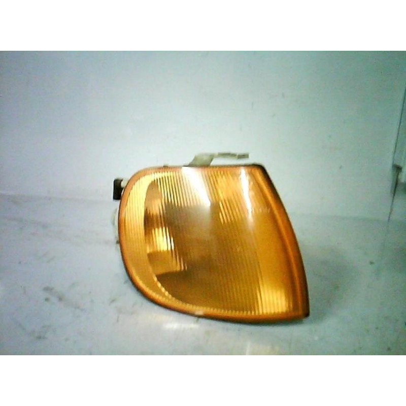 Optique avant secondaire droit (feux)(clignotant) VOLKSWAGEN POLO 3