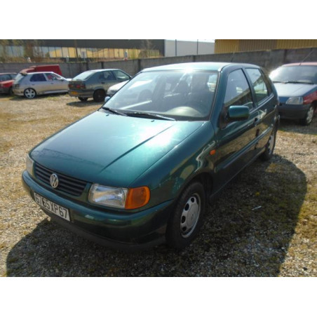 Optique avant secondaire droit (feux)(clignotant) VOLKSWAGEN POLO 3