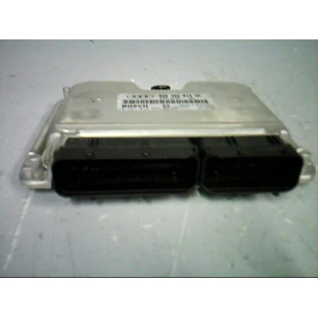 Calculateur AUDI A4 1 Photo n°1