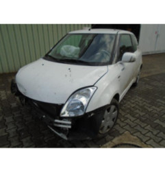 Verin de coffre SUZUKI SWIFT 3 Photo n°4