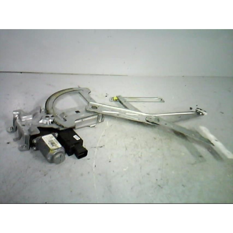 Moteur leve vitre avant gauche OPEL MERIVA A