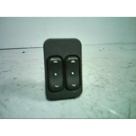 Interrupteur de leve vitre avant gauche OPEL MERIVA A Photo n°1