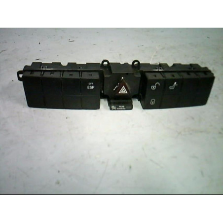 Bouton de warning MERCEDES CLASSE C 203 Photo n°1