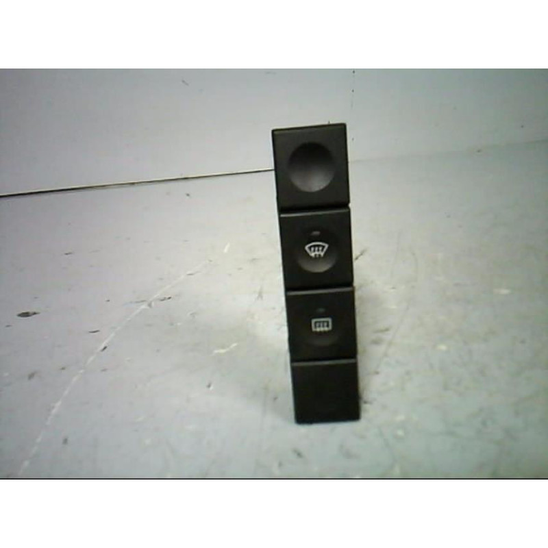 Commande degivrage lunette arriere FORD FUSION