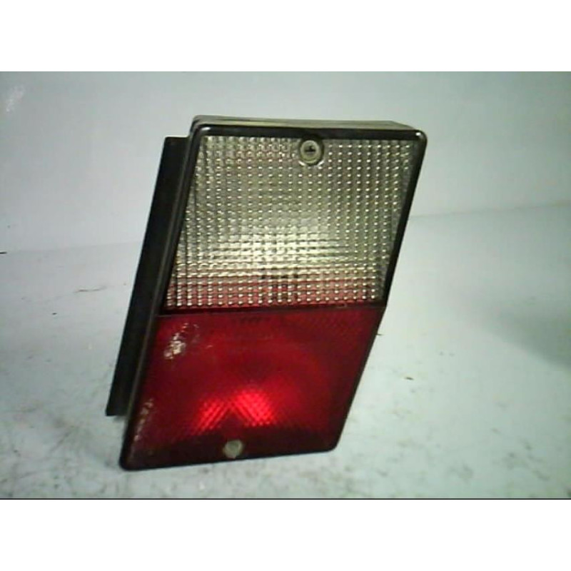 Feu arriere secondaire droit (feux) SKODA FAVORIT