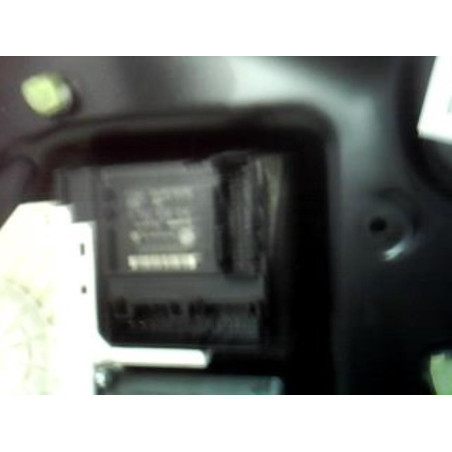 Moteur leve vitre avant gauche VOLKSWAGEN PASSAT 5