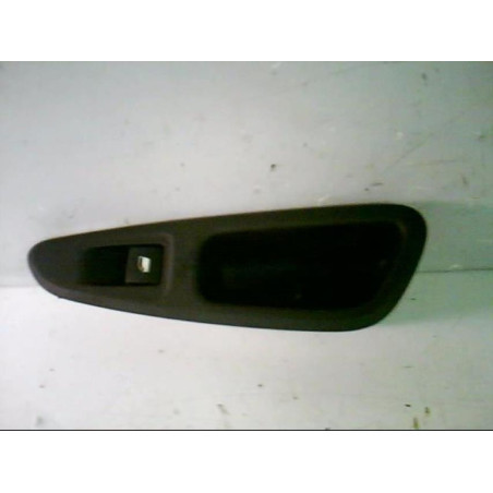 Interrupteur de leve vitre arriere droit PEUGEOT 308 1 Photo n°1