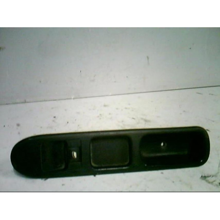 Interrupteur de leve vitre avant droit PEUGEOT 307 Photo n°1