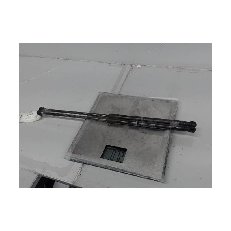 Verin de capot MAZDA 6 1