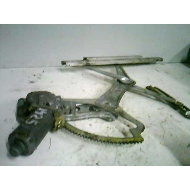 Moteur leve vitre avant gauche MERCEDES CLASSE C 202