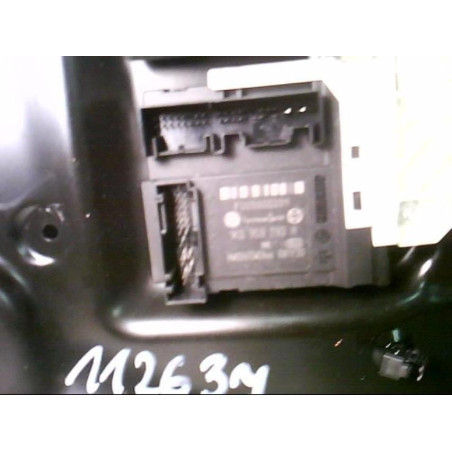 Moteur leve vitre avant gauche VOLKSWAGEN PASSAT 5