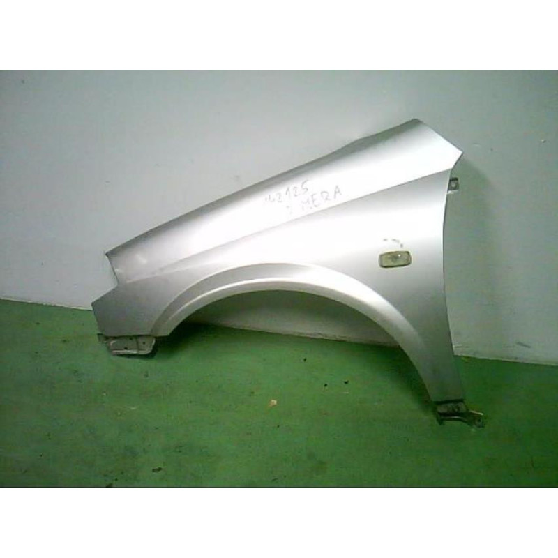 Aile avant gauche NISSAN PRIMERA 4