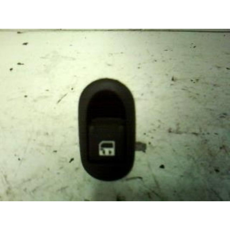 Interrupteur de leve vitre avant droit PEUGEOT 1007