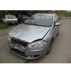 Verin de coffre FIAT CROMA 2 Photo n°4