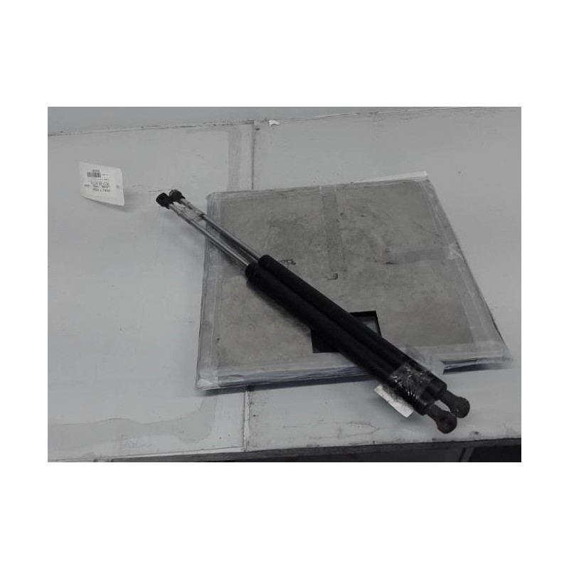 Verin de coffre RENAULT LAGUNA 1