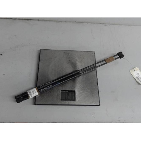 Verin de coffre OPEL CORSA D Photo n°1