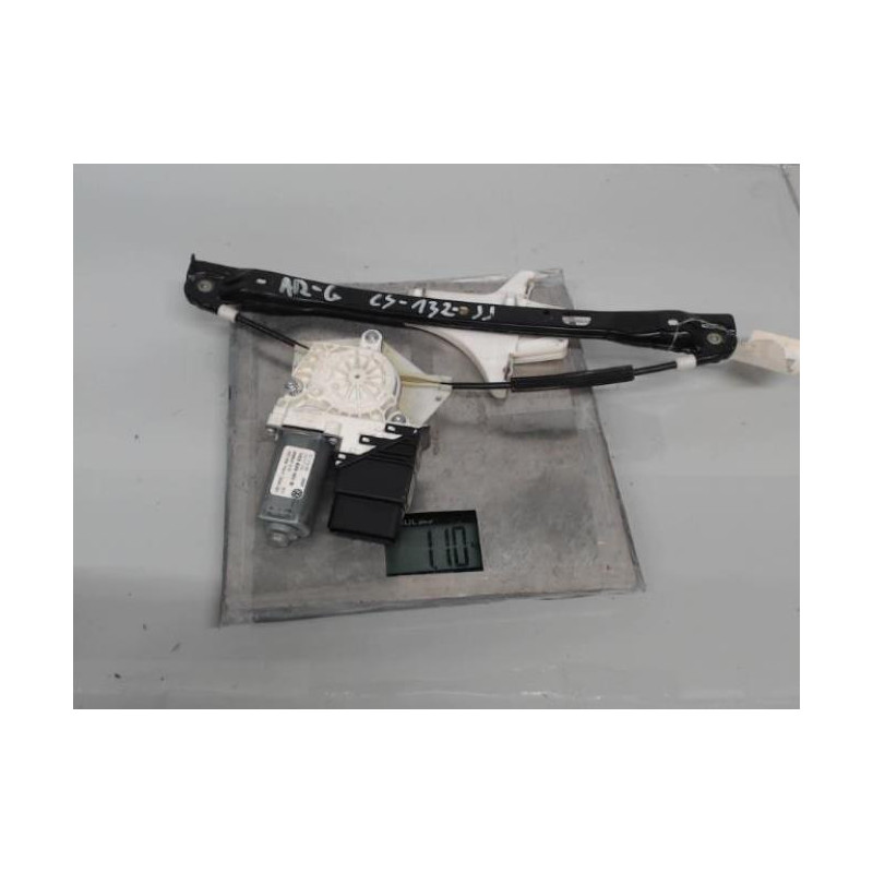 Moteur leve vitre arriere gauche VOLKSWAGEN JETTA 3