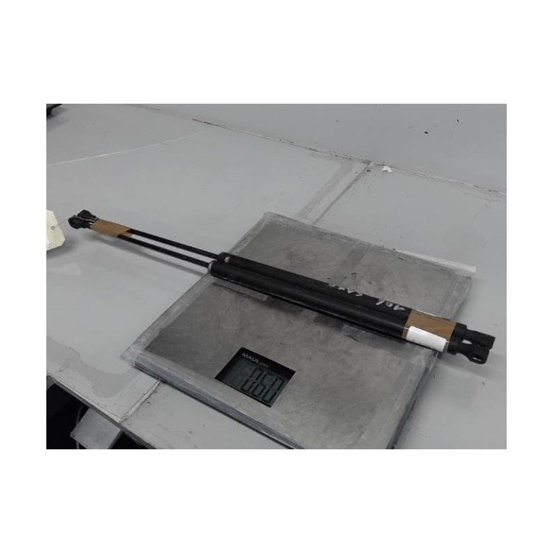 Verin de coffre CITROEN SAXO