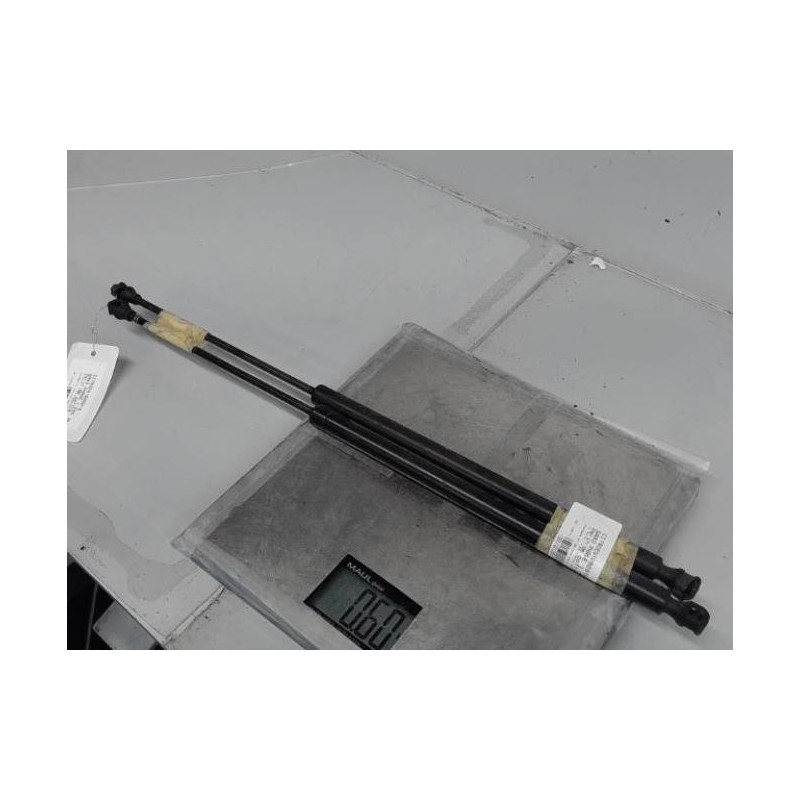 Verin de coffre CITROEN SAXO