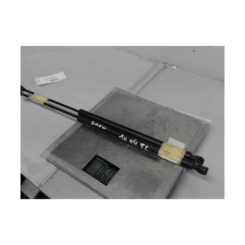 Verin de coffre CITROEN SAXO