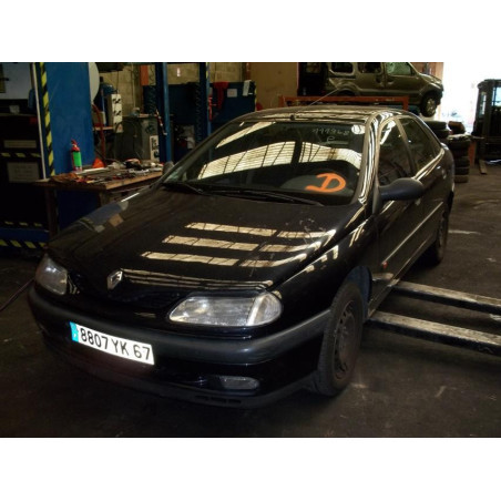 Optique avant secondaire gauche (feux)(clignotant) RENAULT LAGUNA 1