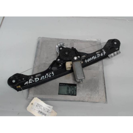 Moteur leve vitre arriere droit MERCEDES CLASSE C 203 Photo n°1