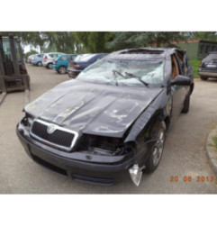 Feu arriere principal droit (feux) SKODA OCTAVIA 1 Photo n°4