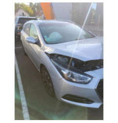 Verin de coffre HYUNDAI I 40 Photo n°4