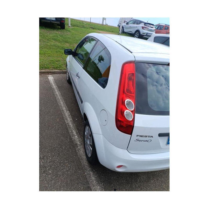 Malle/Hayon arriere FORD FIESTA 5