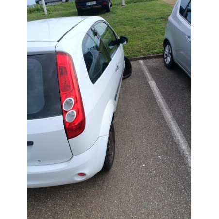 Malle/Hayon arriere FORD FIESTA 5