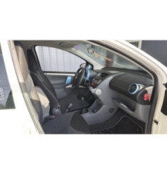 Feu arriere principal droit (feux) PEUGEOT 107 Photo n°4